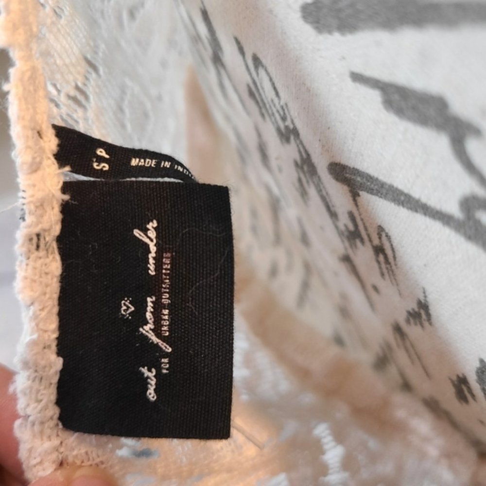 UO Out from Under Classic White Lace Dress - Picture 4 of 6